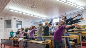 Yoga della risata per stare bene